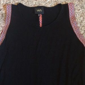 Cute Black tank top with fun trim W5 Medium